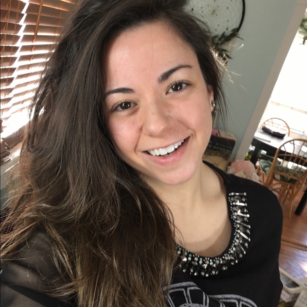 Meet your Posher, Jillian